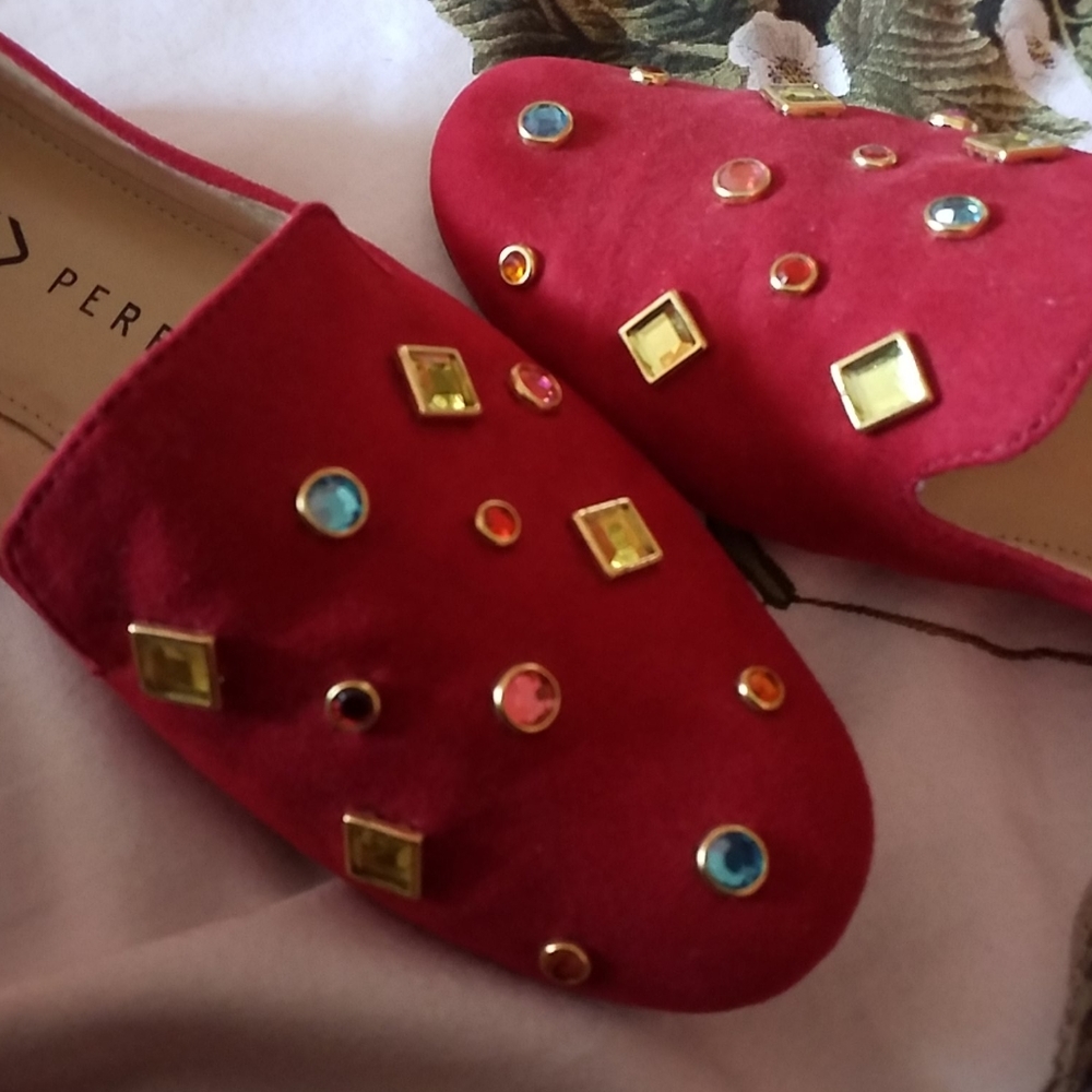 Shoes - Picture 4 of 4
